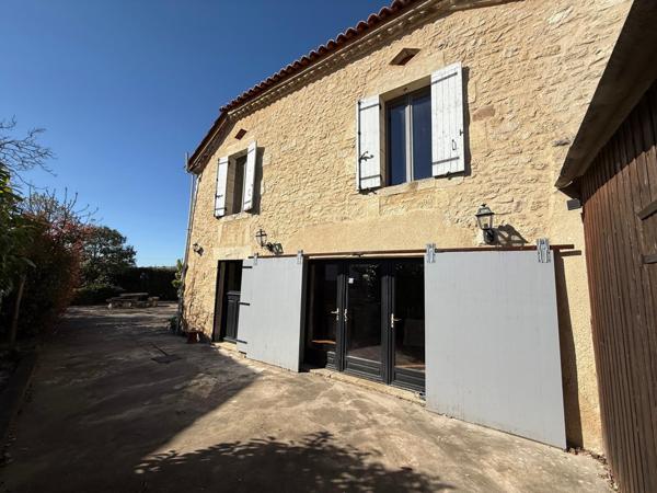 Maison en pierre authentique avec prestations de qualité
