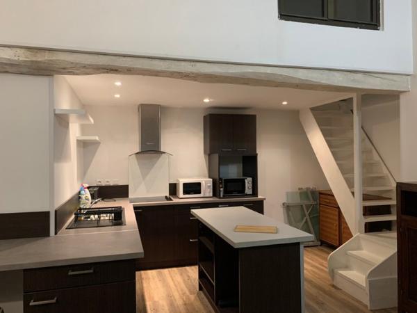 Maison en pierre authentique avec prestations de qualité