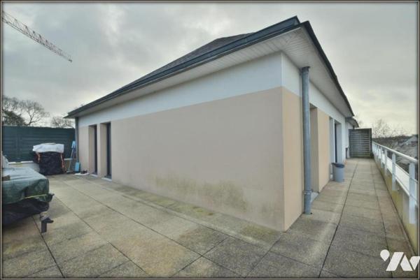 APPARTEMENT T4 ASCENSEUR TERRASSE GARAGE LE RHEU CENTRE