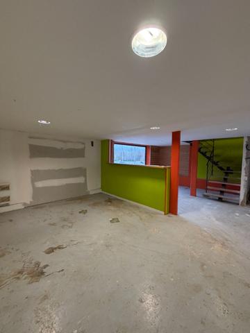 A louer, local d'activité à St Berthevin 130 m2 , Saint berthevin A louer, local d'activité à St Berthevin 130 m2 , Saint berthevin