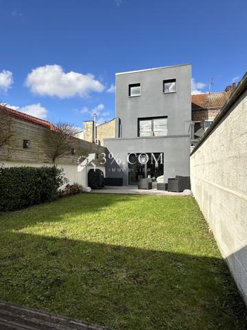 Maison 5 pièce(s) 4 chambre(s) 155 m²