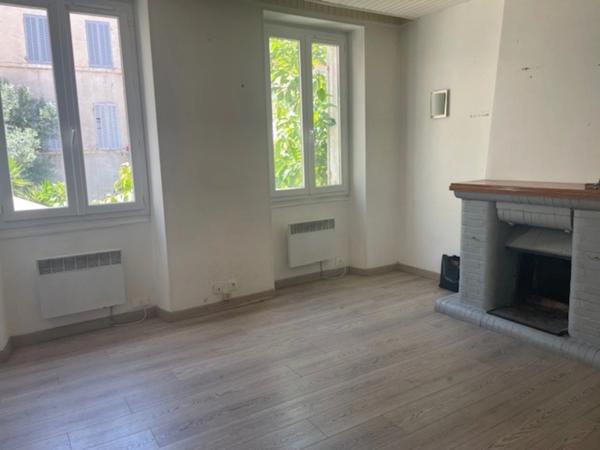 MARSEILLE 5EME A VENDRE T1/2 37M2 CAMAS 165 000 EUROS