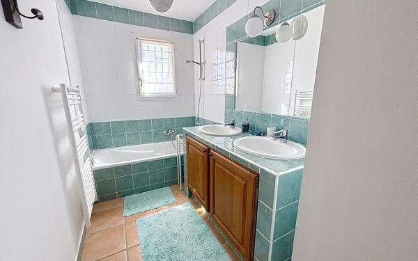 Maison à vendre    5 pièces • 118,32 m2 Le Cannet-des-Maures