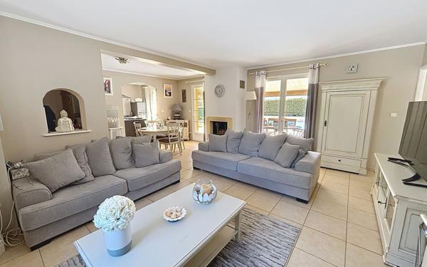 Maison à vendre    5 pièces • 118,32 m2 Le Cannet-des-Maures