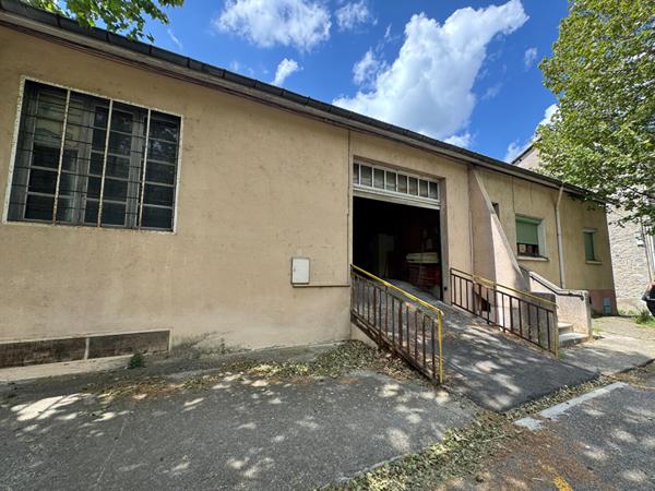 Maison Quillan 9 pièce(s) 221.27 m2