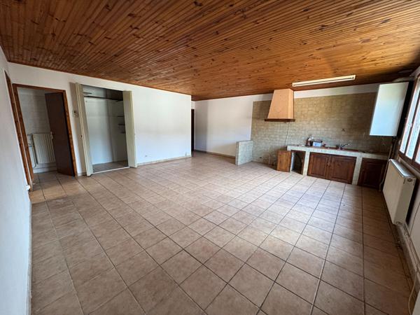Maison Quillan 9 pièce(s) 221.27 m2