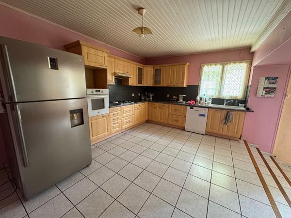 Maison Quillan 9 pièce(s) 221.27 m2
