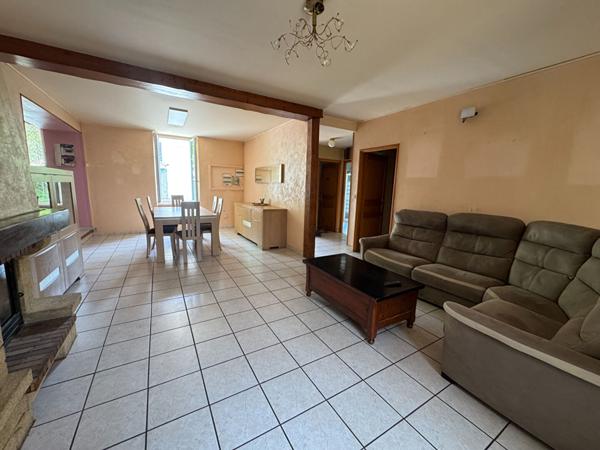 Maison Quillan 9 pièce(s) 221.27 m2