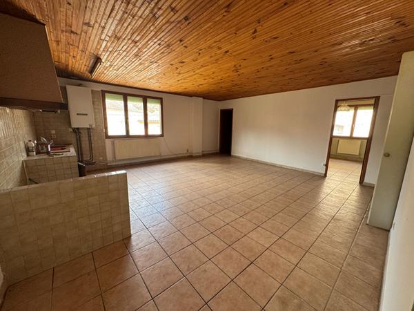 Maison Quillan 9 pièce(s) 221.27 m2