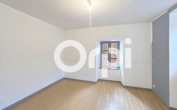 Appartement à louer    4 pièces • 73,18 m2 Molompize