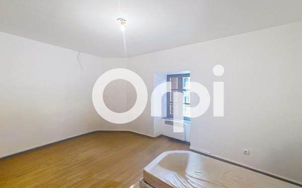 Appartement à louer    4 pièces • 73,18 m2 Molompize