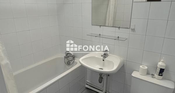 Location Studio meublé 24.62 m² - Sceaux 92330