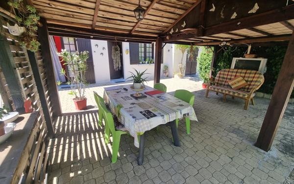 Maison à vendre    3 pièces • 93 m2 Saint-Yrieix-la-Perche