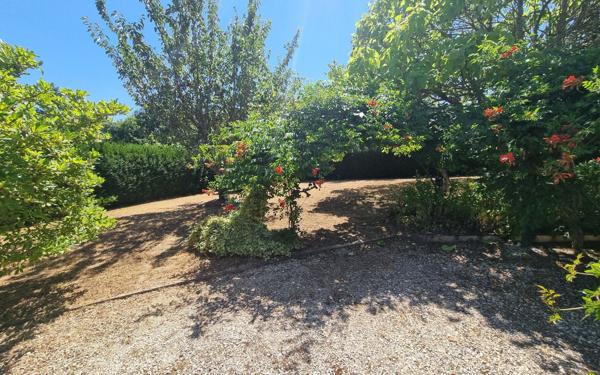 Maison à vendre    3 pièces • 93 m2 Saint-Yrieix-la-Perche