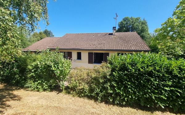 Maison à vendre    3 pièces • 93 m2 Saint-Yrieix-la-Perche