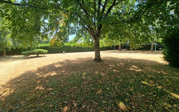 Maison à vendre    3 pièces • 93 m2 Saint-Yrieix-la-Perche