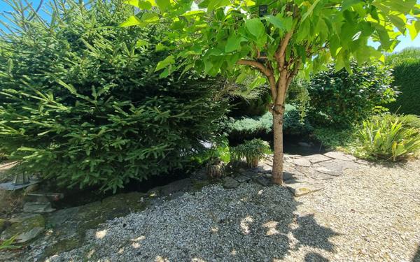 Maison à vendre    3 pièces • 93 m2 Saint-Yrieix-la-Perche