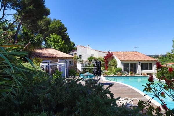 Maison Plan De Cuques 317 m², Prestations haut de gamme , piscine, grand terrain,