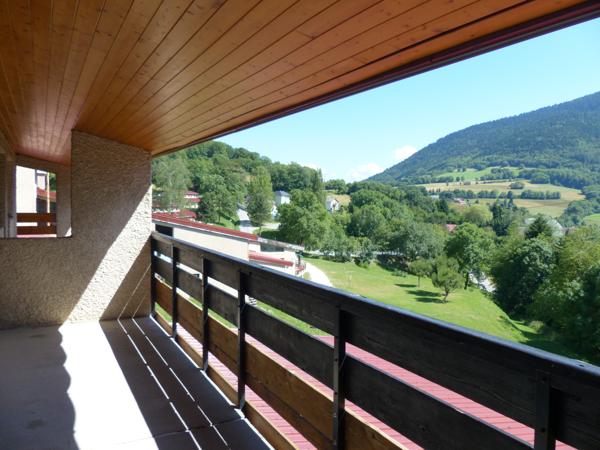 Local Commercial
        
        - 4700 m² Exclusivité 2 220 000 € *