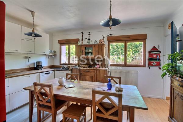 Maison Massy 160 m² habitables édifiée sur terrain représentant 365 m²