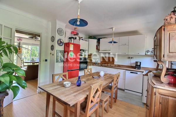 Maison Massy 160 m² habitables édifiée sur terrain représentant 365 m²