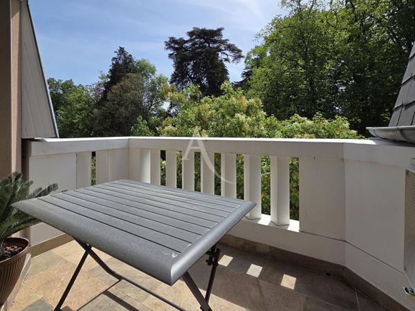 PAU-TRESPOEY Appartement T2 rénové avec balcon, parking