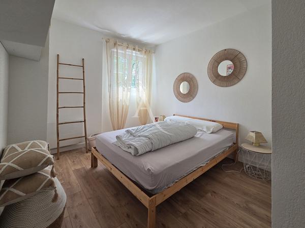PAU-TRESPOEY Appartement T2 rénové avec balcon, parking