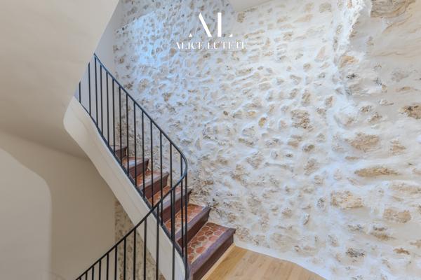 Auriol (13390) *** - Maison de ville rénovée de 100 m²