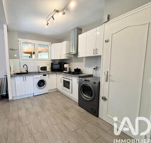 Maison à vendre 5 pièces 103 m² Saint-Barthélemy-d'Anjou