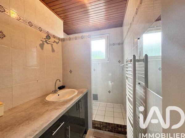 Maison à vendre 5 pièces 103 m² Saint-Barthélemy-d'Anjou