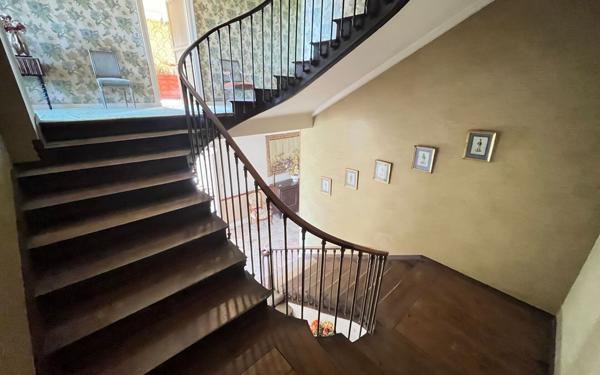 Maison à vendre    9 pièces •  Dax