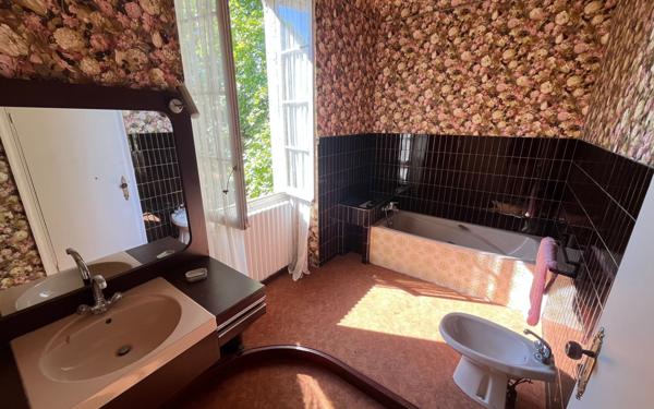 Maison à vendre    9 pièces •  Dax