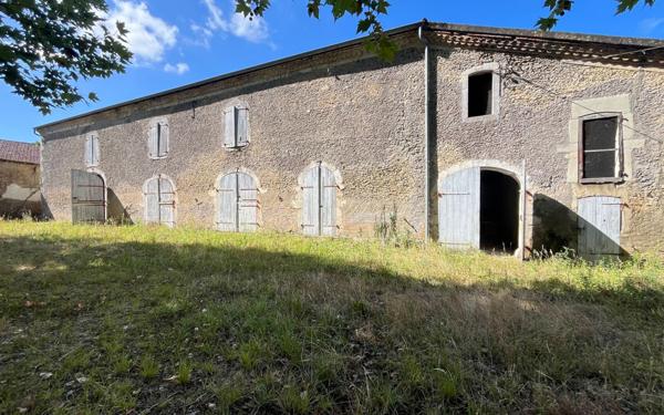 Maison à vendre    9 pièces •  Dax