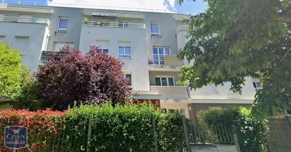 Appartement à louer 3 pièces 51m² Corbeil-Essonnes (91100)