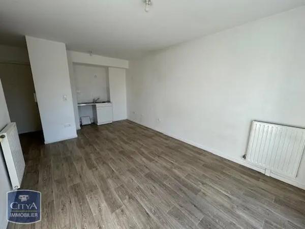 Appartement à louer 3 pièces 51m² Corbeil-Essonnes (91100)