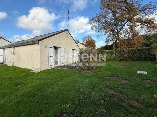 Maison louée de plain pied à vendre à LOCMINE 2 chambres avec 620 m² de terrain et garage