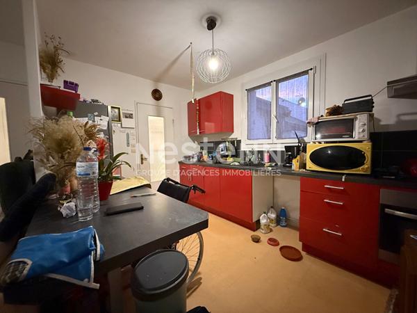 Maison louée de plain pied à vendre à LOCMINE 2 chambres avec 620 m² de terrain et garage