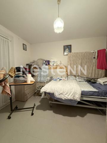 Maison louée de plain pied à vendre à LOCMINE 2 chambres avec 620 m² de terrain et garage