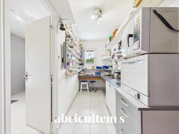 Magnifique Propriété Familiale de charme de 310 m² avec piscine et magnifique jardin arboré en vente à Yerres (91)