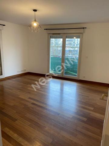 Appartement meublé  3 pièces 64m2 +10m2 de balcon +Box