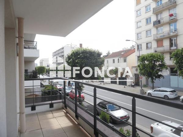 Location Studio 27.55 m² - 54 BD PAUL VAILLANT COUTURIER Montreuil 93100