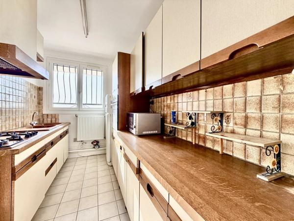 Vente                                                      Appartement
                        
                     2 pièces                      51 m2                     à Alfortville
