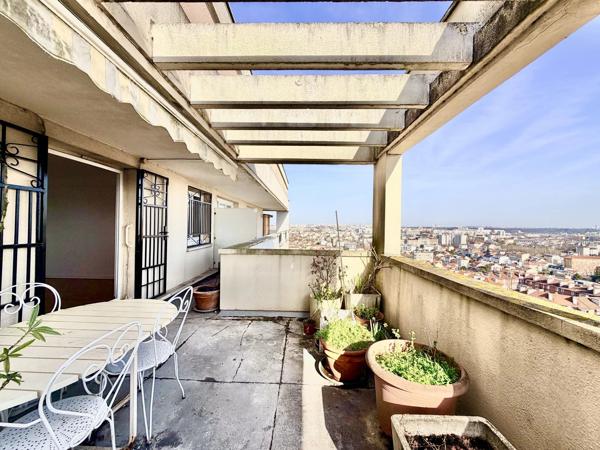 Vente                                                      Appartement
                        
                     2 pièces                      51 m2                     à Alfortville