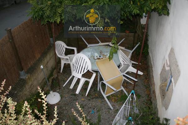 Location                                                      Maison
                        
                     3 pièces                                         à Josselin