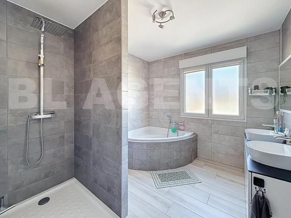 Gorcy – Maison récente, prête à vivre.