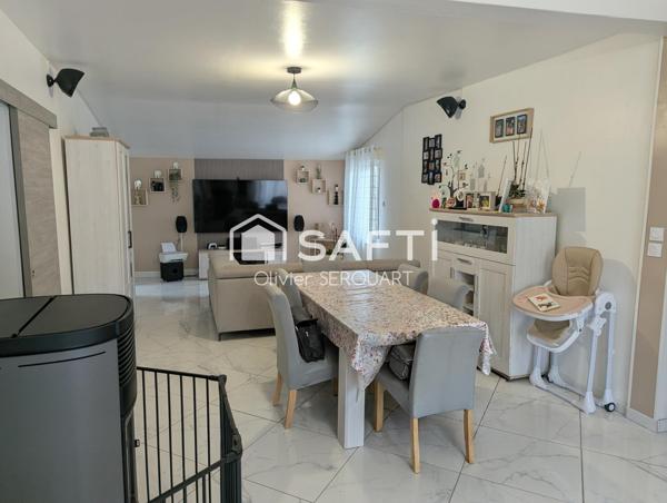 Maison de plain-pied 126 m² rénovée – 4 chambres –dont une suite parentale – 3 garages – Terrain 500 m²