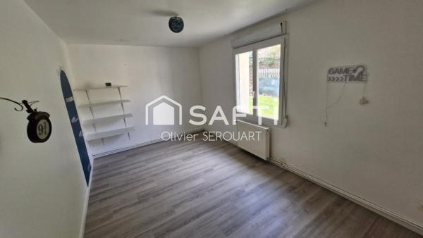 Maison de plain-pied 126 m² rénovée – 4 chambres –dont une suite parentale – 3 garages – Terrain 500 m²