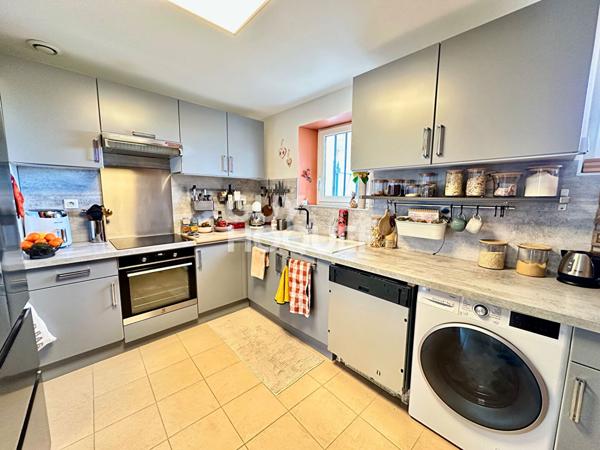 Maison de village T4 avec terrasse et parking