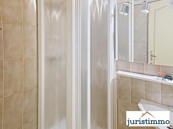 Orange (84100) appartement dans résidence sécurisée de 121 m² avec ascenseur et terrasse