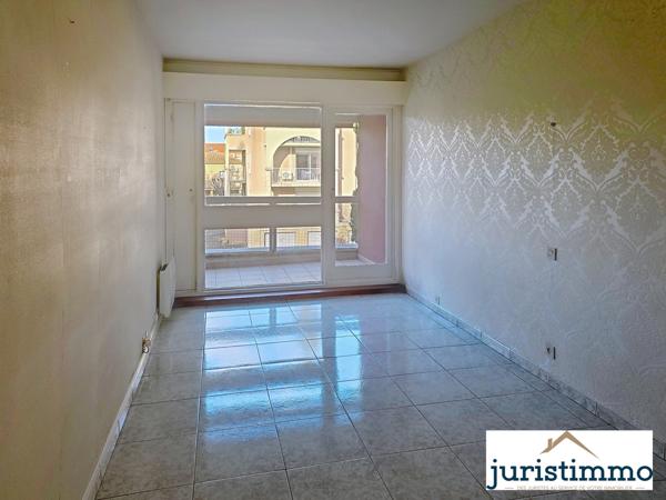 Orange (84100) appartement dans résidence sécurisée de 121 m² avec ascenseur et terrasse